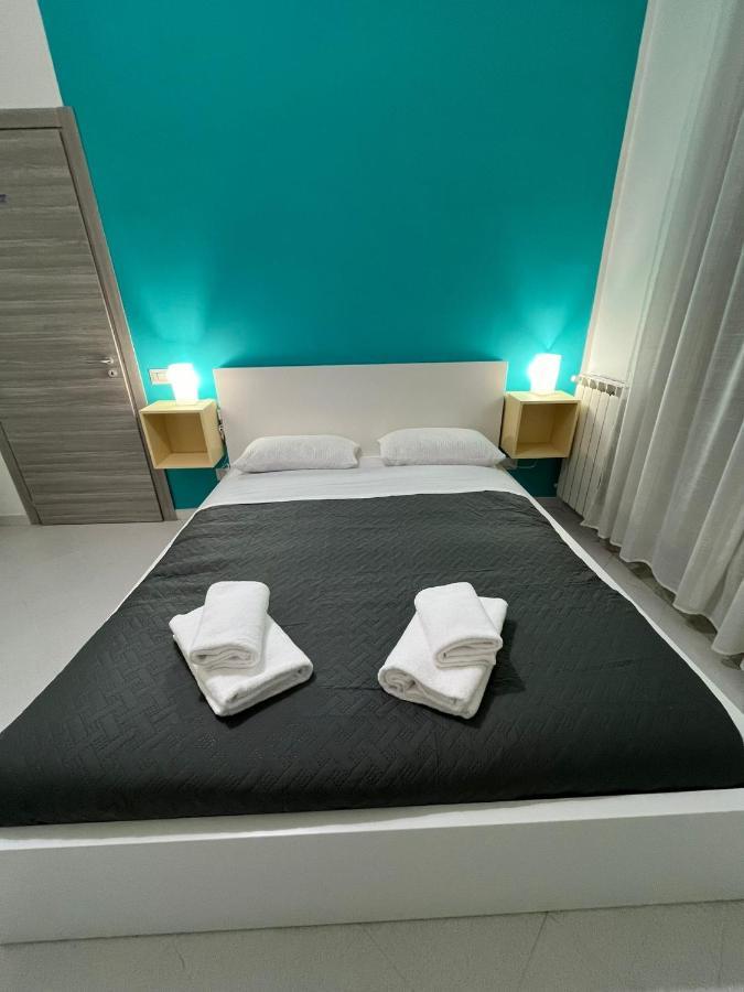 Bed and Breakfast Pop Santa Chiara Neapol Zewnętrze zdjęcie