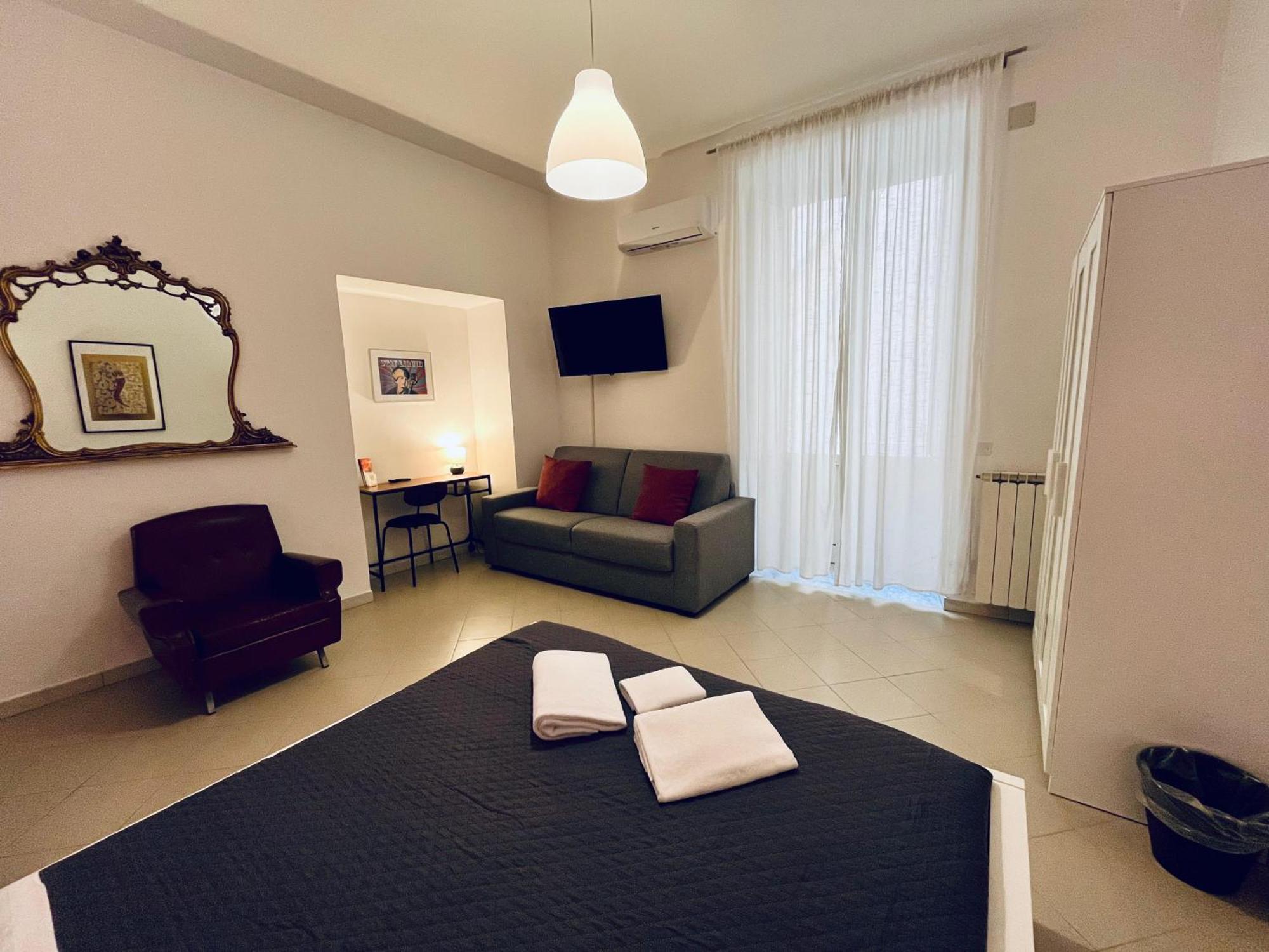 Bed and Breakfast Pop Santa Chiara Neapol Zewnętrze zdjęcie